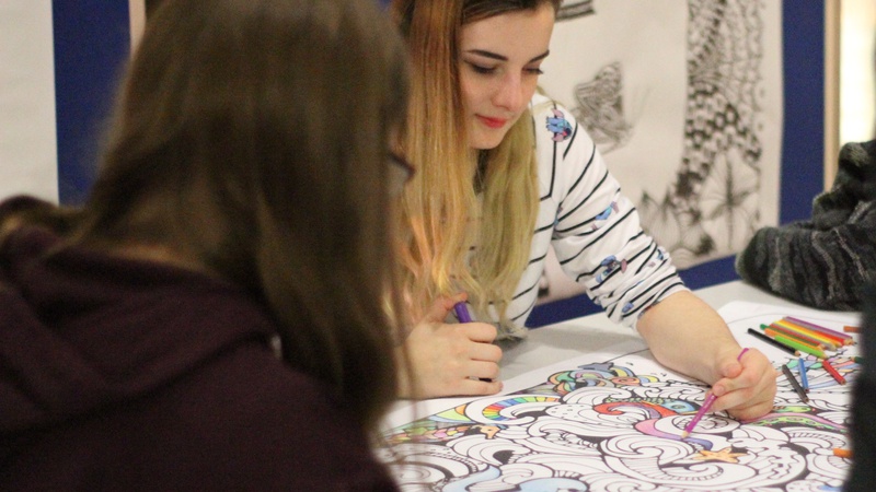 Großes Ausmalbild im Foyer des Audimax